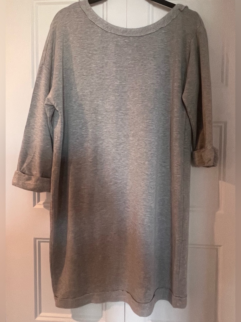 Splendid Off-Shoulder Sweatshirt Dress – Heather Gray | Size S